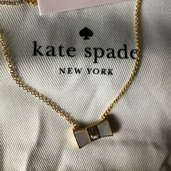 NWT Kate Spade bow necklace - Picture 1 of 2